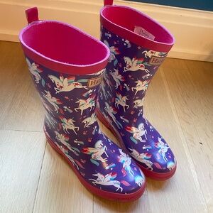 Hatley Girls Size 4 Rainboots in Excellent Condition